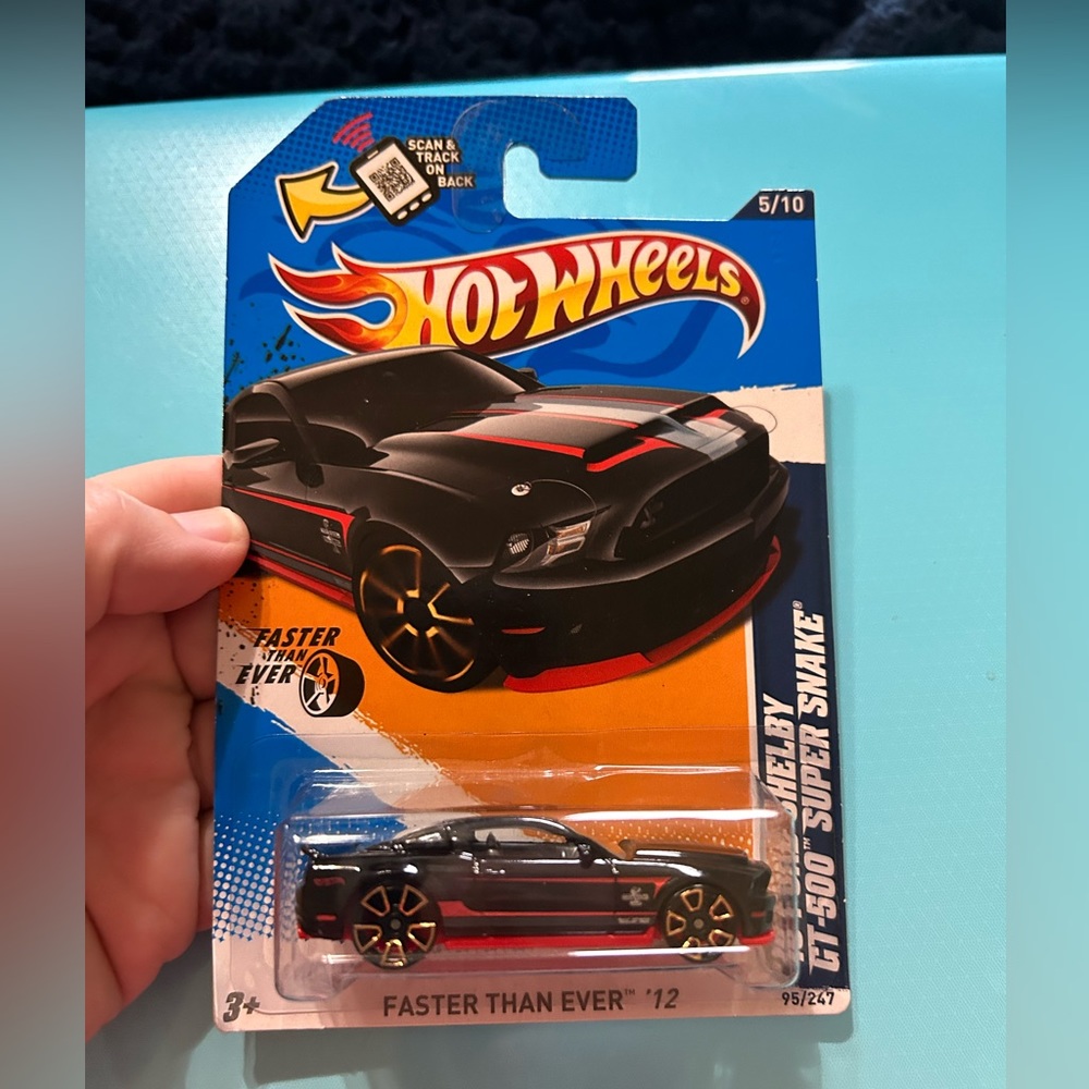 Hotwheels 10 Ford Shelby Gt 500 super snake 2012